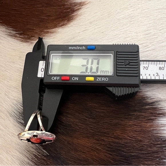 ❤️ Signed Native Felix Perry Red Spiny Shadow Box Ring Navajo Unisex Size 5.75 - Picture 10 of 13